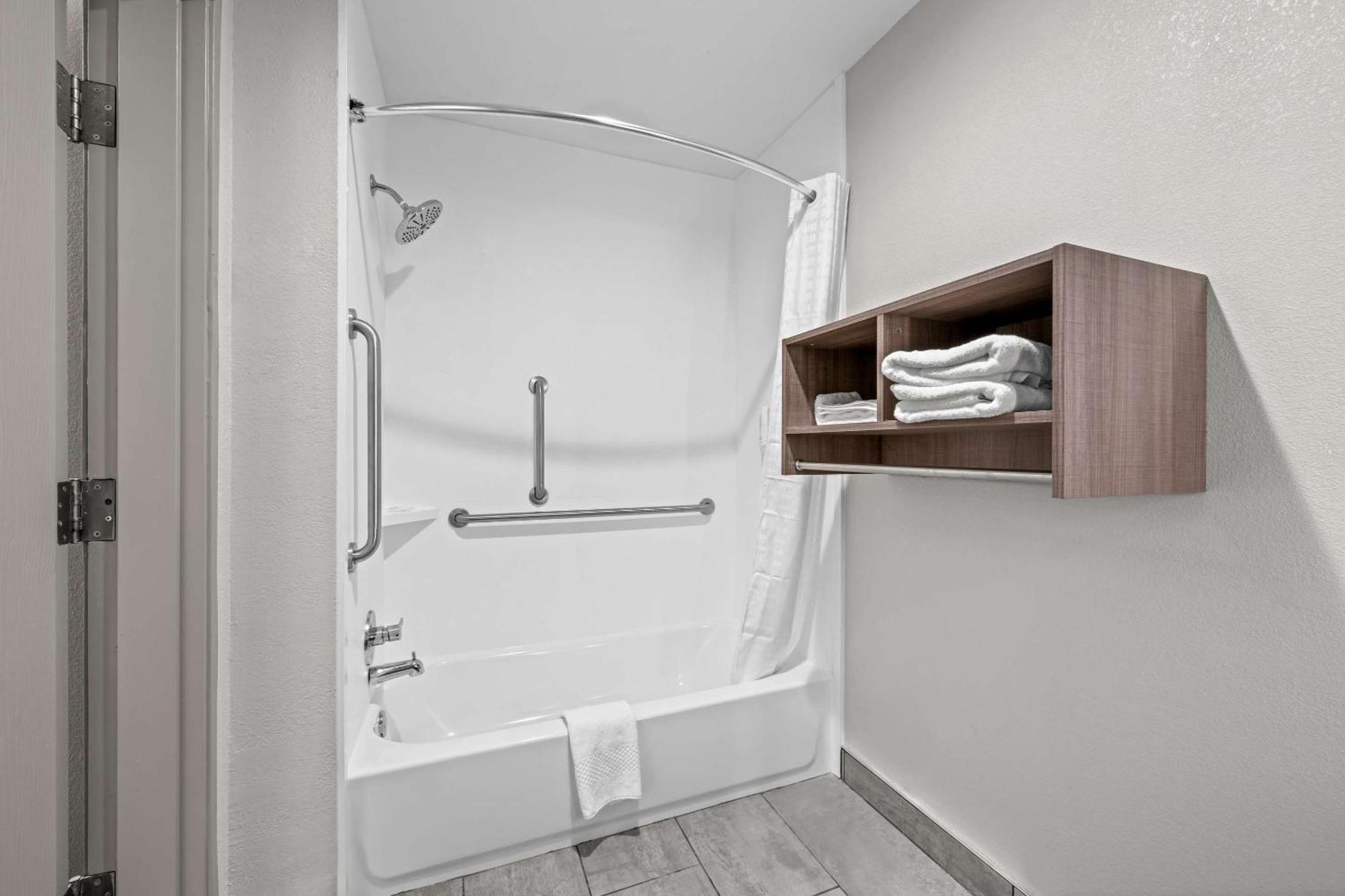 Clarion Pointe Archdale Exterior foto